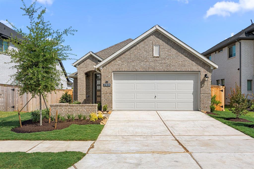 Foto principal - 21038 Armstrong County Dr
