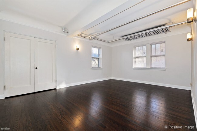 Foto del edificio - 6057 N Talman Ave