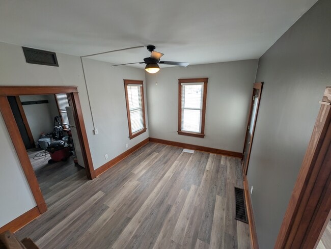 Foto del edificio - 1865 Grace St