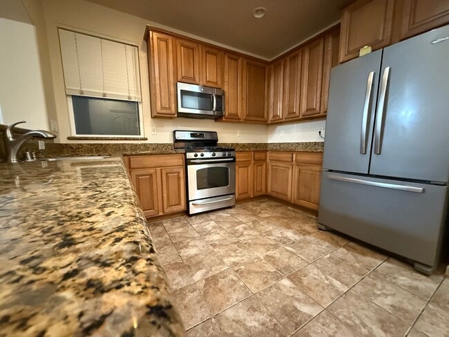 Photo - 1985 Linden Rd House