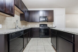 Building Photo - 8114 Malago Point Dr