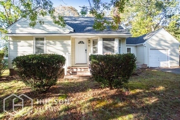 Primary Photo - 53 Newman St