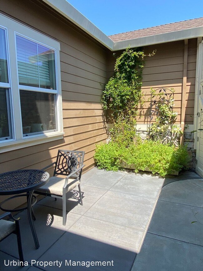 Foto del edificio - 5 br, 3.5 bath House - 1252 Aloise Avenue