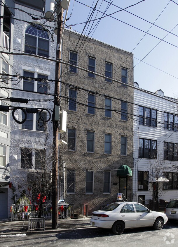 Primary Photo - 605 Jefferson St