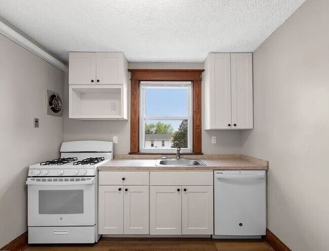 Foto del edificio - 1236 Maple Ave