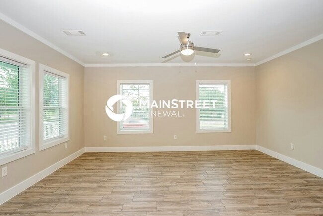 Foto del edificio - 4 Bedroom Pet-Friendly Home in Houston, TX...