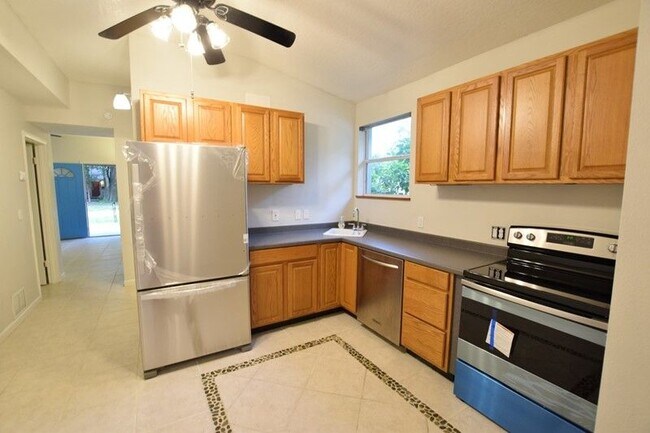 Foto del edificio - 2922 E Washington St