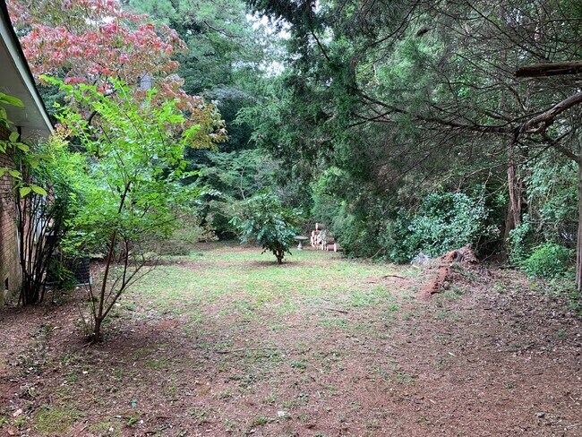 Building Photo - 1000 College Station Rd