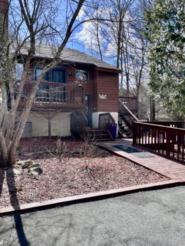 Building Photo - 50 Meadowlark Ln