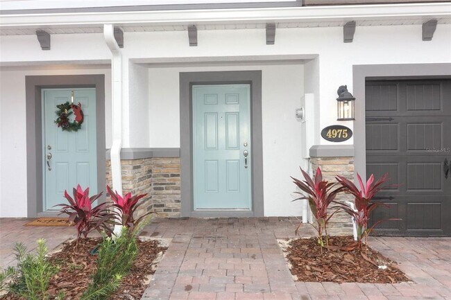 Foto del edificio - 4975 Livingston Ln