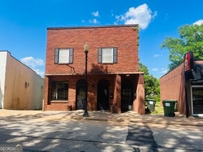 Building Photo - 406 E Main St