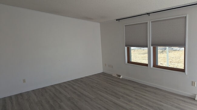 Building Photo - 121 Polopony Ct