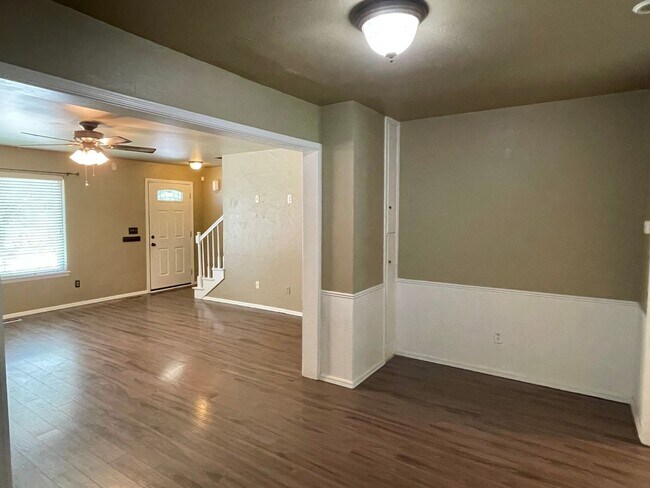 Foto del edificio - Spacious 3 Bedroom 3 Bath Home in NW OKC!! MOVE IN SPECIAL!!