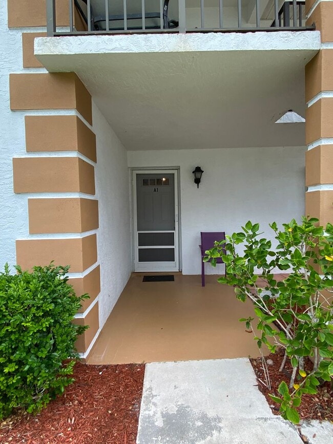 Building Photo - 55+ community 2 BED 2 BATH  in High Point of Fort Pierce