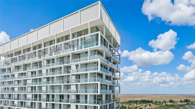 Building Photo - 2000 Metropica Wy