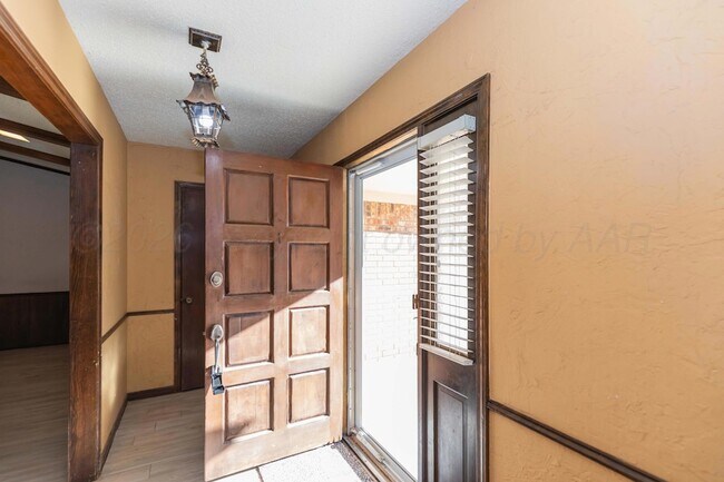 Foto del edificio - 5314 Briar St