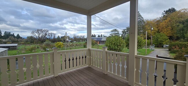 Foto del edificio - Beautiful Home With Incredible Views