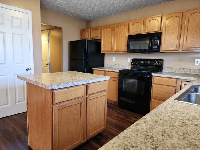 Building Photo - 3888 Winding Twig Dr