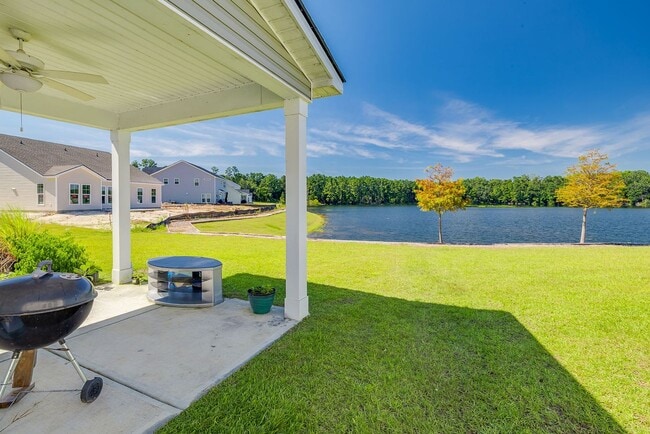 Foto del edificio - Luxury Meets Simplicity in This One-Story Ranch 3 Bed / 2.5 Bath