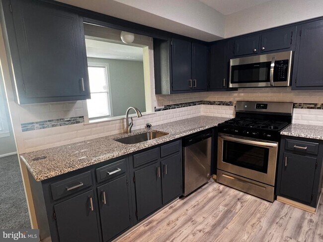 Building Photo - 1756 Hybrid Pl