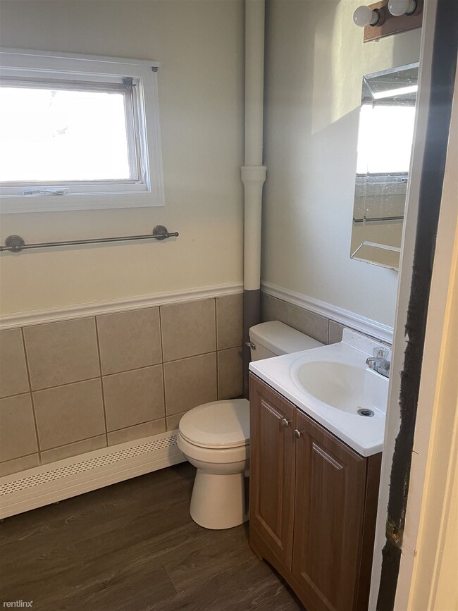Foto del edificio - 3 br, 1 bath House - 14 Grove Street