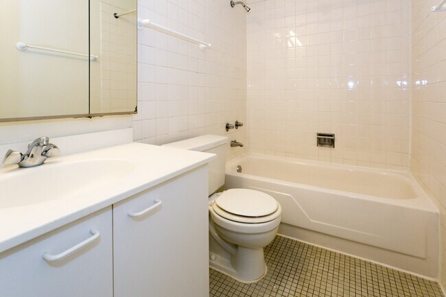 Interior Photo - Regents Park