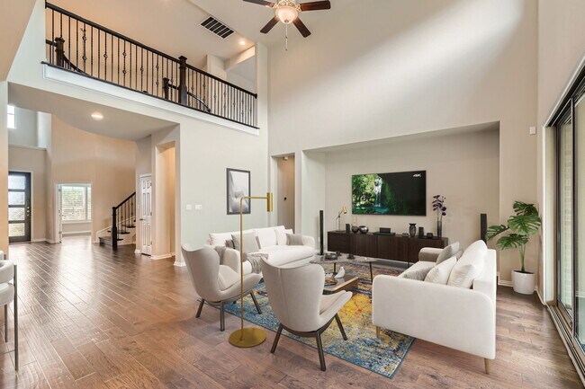 Building Photo - 12383 Mesa Verde Dr