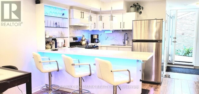 Building Photo - 928 Wayne Dr