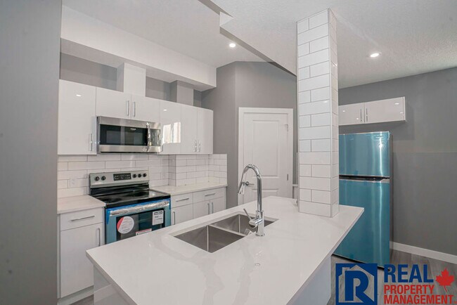 Photo du bâtiment - 9059 - 80th Avenue A