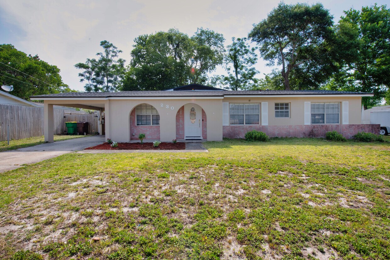 230 Gregory Dr, Mary Esther, FL 32569 House for Rent in Mary Esther