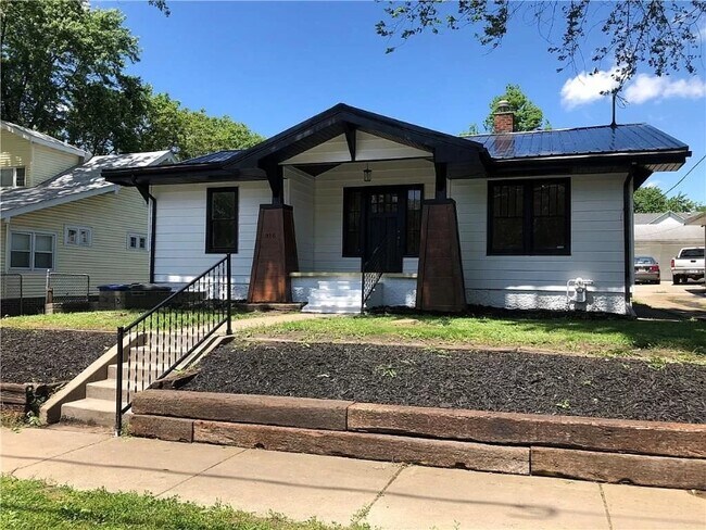 Foto del edificio - 816 Grandview Ave