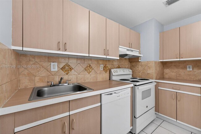 Foto del edificio - 7680 SW 156th Ct