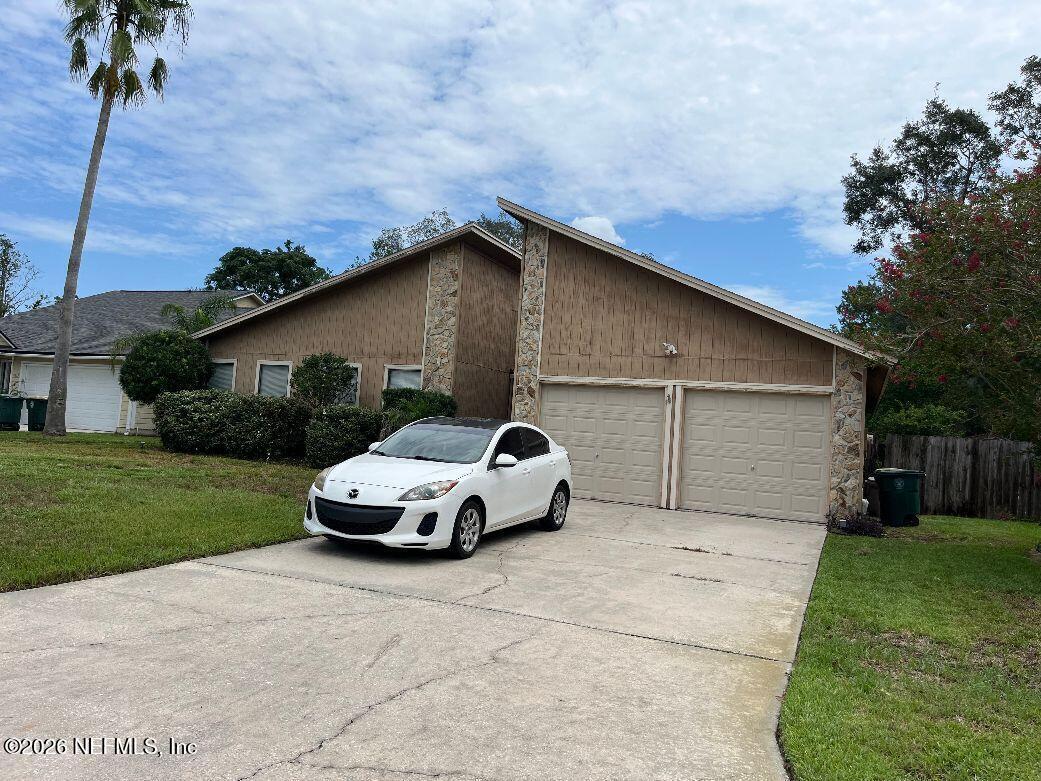 Building Photo - 12841 Crest Ridge Dr