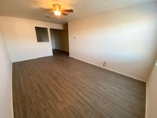 Building Photo - College Station -  1/1 New unit in The Hav...