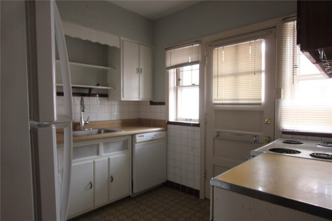 Foto del edificio - 6601 Alamo Ave