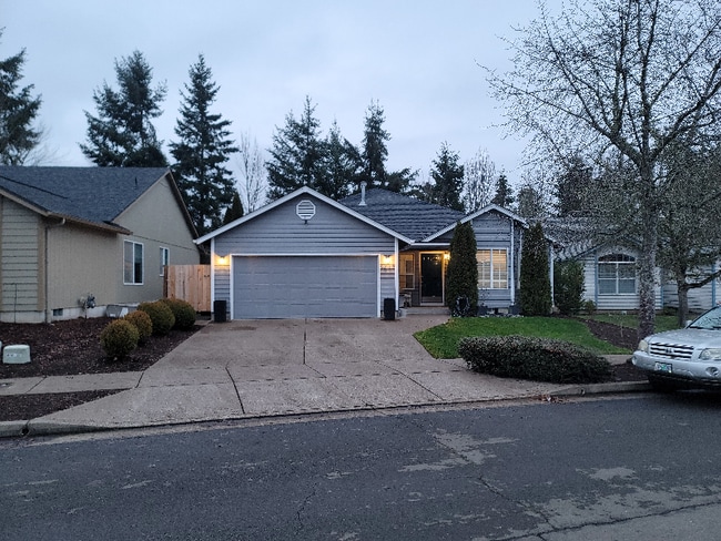 Building Photo - 5617 SW Windflower Dr