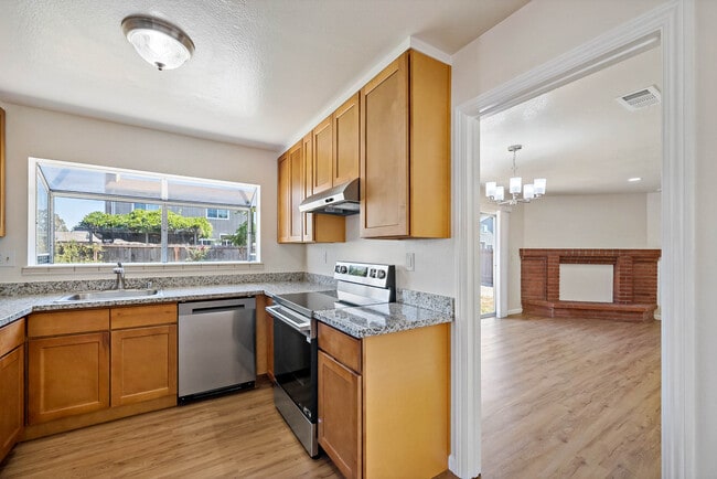 Building Photo - 1401 Prospect Way