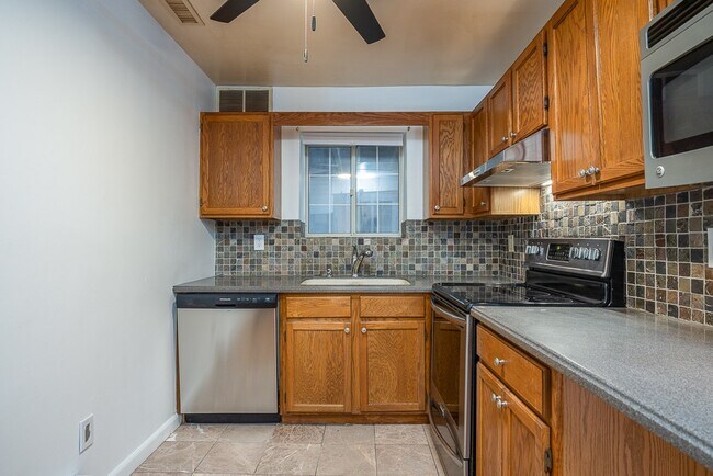 Foto del edificio - 506 Fox Run Ln