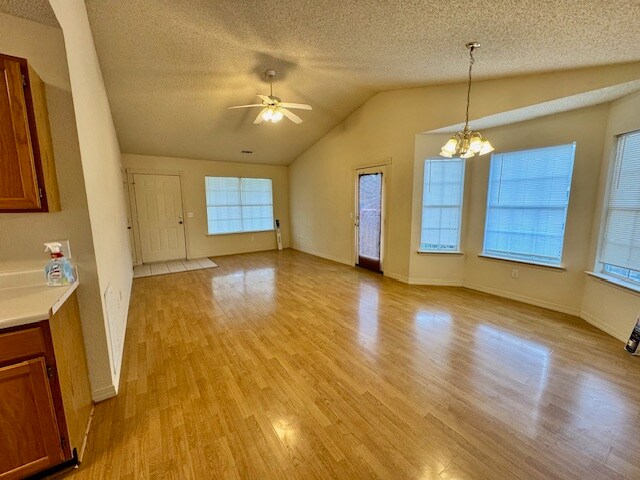 Foto del edificio - 2550 Lost Springs St