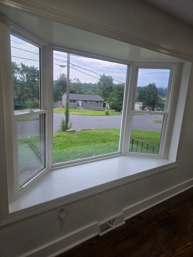 Photo - 3767 Rolling Hill Ave NW House