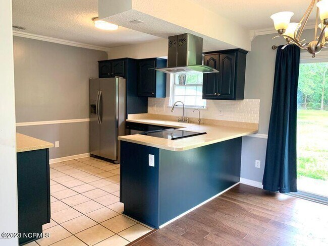 Building Photo - 209 Vandergrift Dr