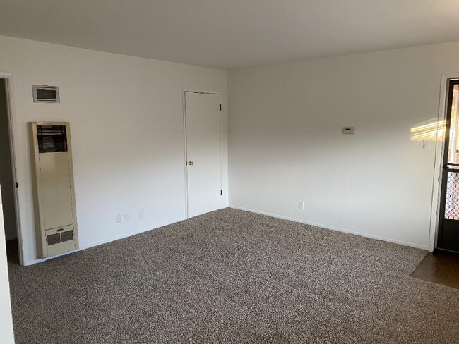 Foto del edificio - 205 Avery Ln