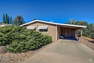 Building Photo - 3060 Emerson Dr