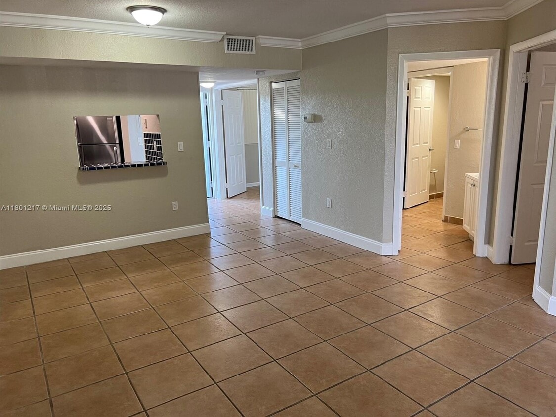 Primary Photo - 8215 SW 152nd Ave