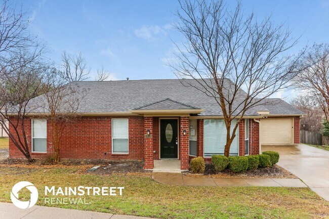 Building Photo - 1818 Knob Hill Dr
