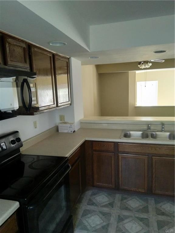 Foto del edificio - 101 Freedom Ct