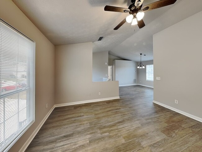 Building Photo - 4145 Riverbank Ct