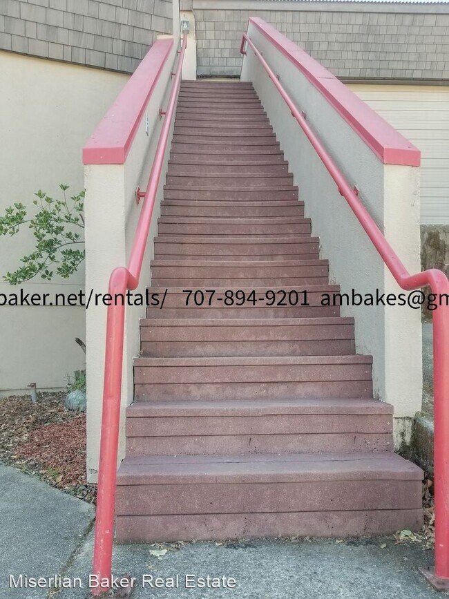 Building Photo - 2 br, 1 bath House - 155 Cherry Creek Unit A