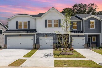 Building Photo - 4135 Smt Wds Dr