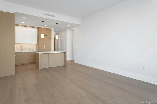 Building Photo - 4 Lighthouse Lndg